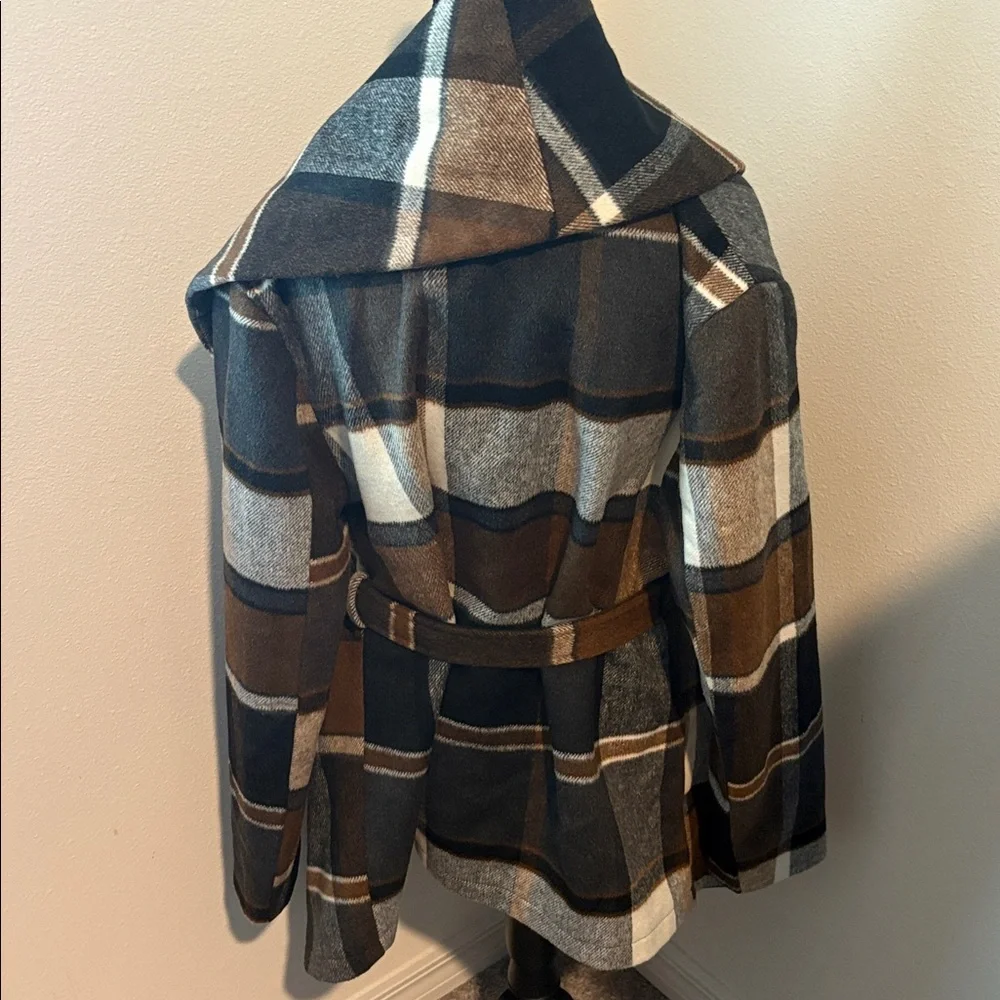 Chicwish Gray and Cream Checkered Coat - Picture 3 of 3
